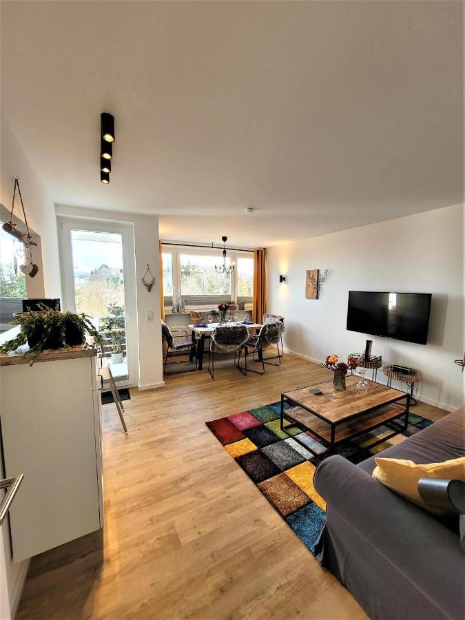 21122 Apartment