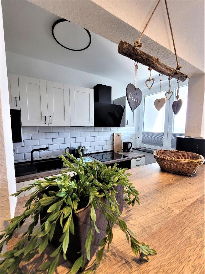 21122 Apartment *