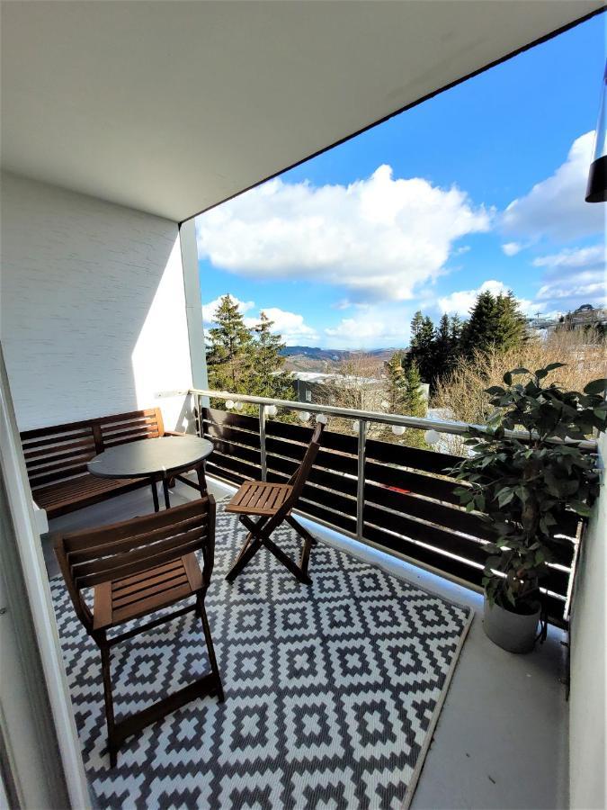 21122 Apartment *